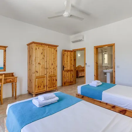 Ta Frenc アパート *