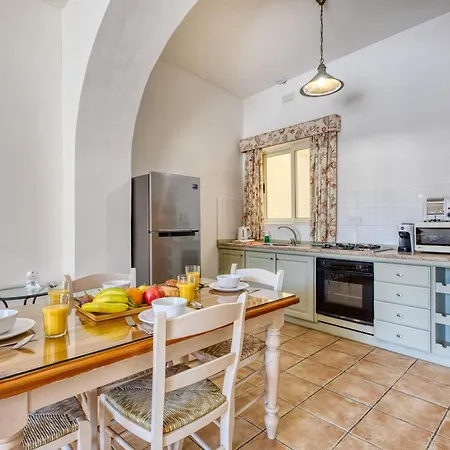 Ta Frenc Apartamento Għasri